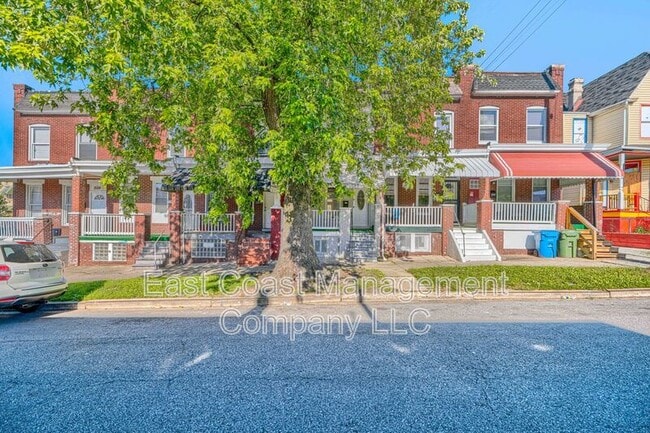 Building Photo - 1530 N Rosedale St
