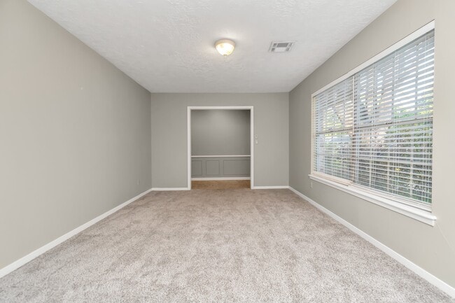 Building Photo - 12526 Hazelwood Ln