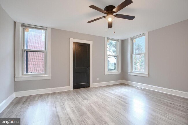 Building Photo - 3807 Fleetwood Ave