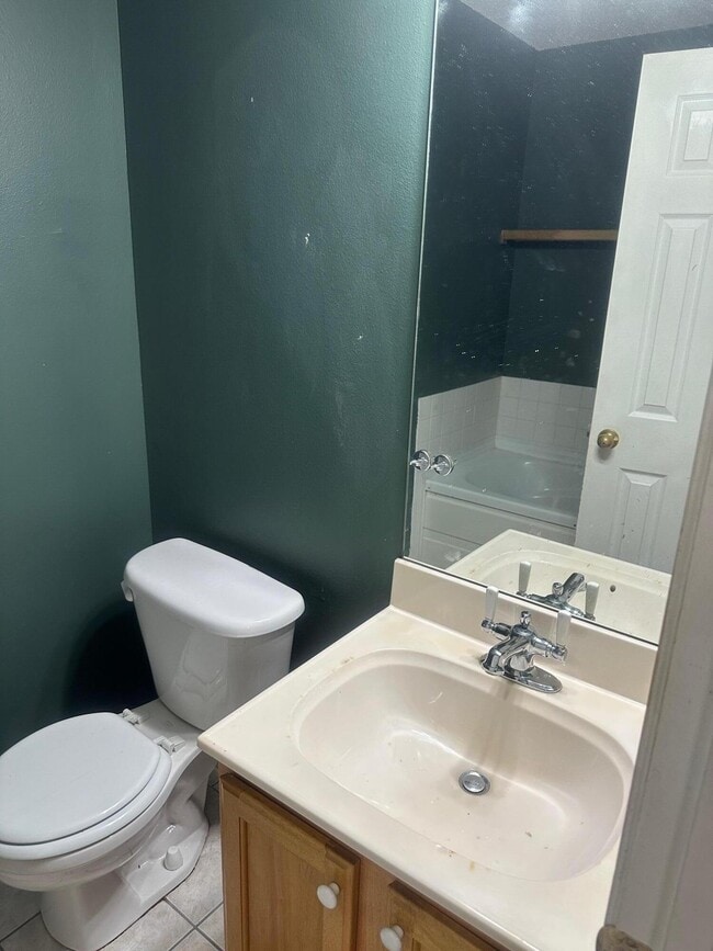 Building Photo - 2026 Church St