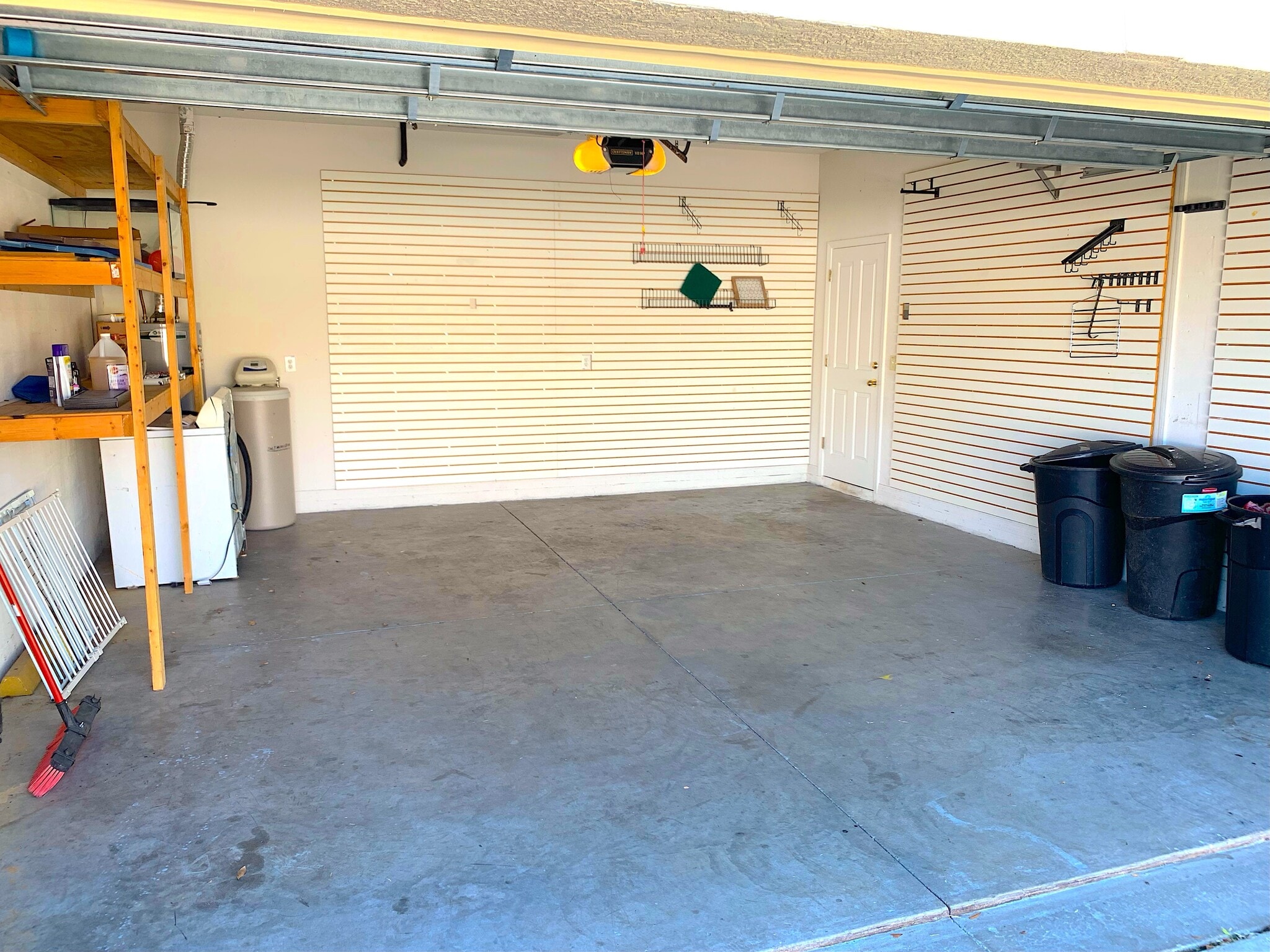 Garage - 3437 Heron Island Dr