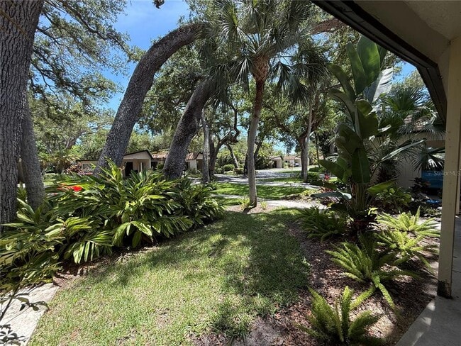 Building Photo - 6861 Woodwind Dr