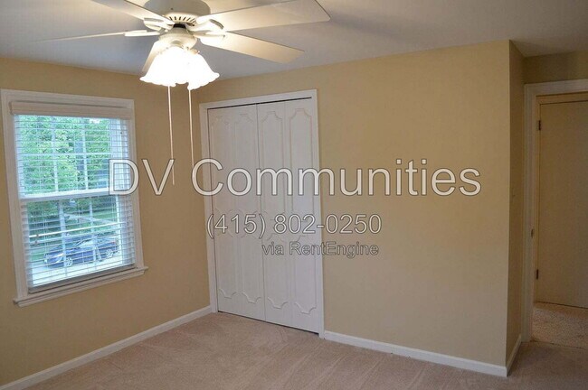 Building Photo - 23805 E Groveland Rd