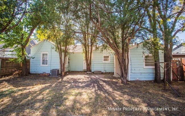 Building Photo - 2404 27th St