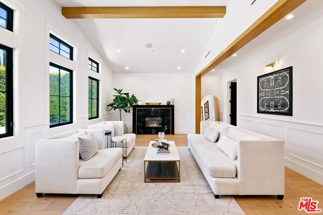 Building Photo - 5911 Beckford Ave