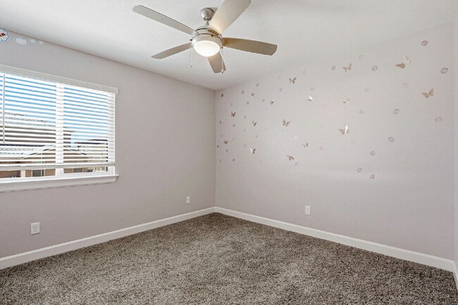 Building Photo - 3 bedroom with flex room available in Horizon City