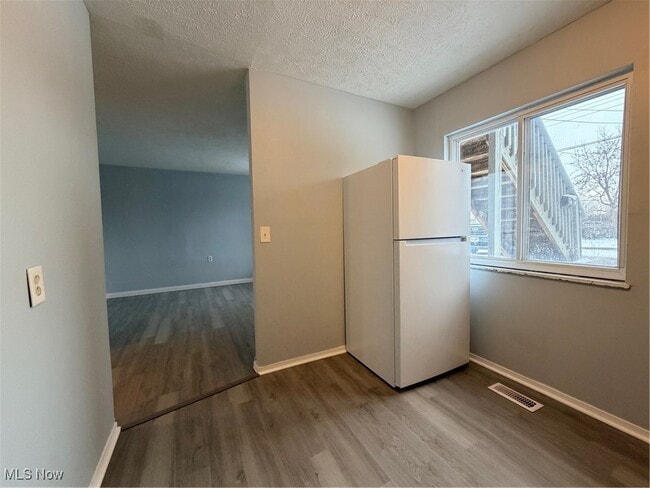 Building Photo - 2045 20th St SW