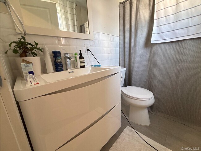 Building Photo - 3 Bryant Ave