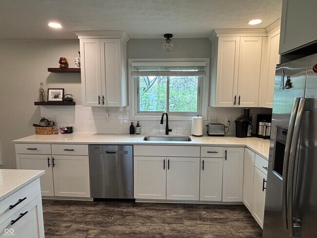 Building Photo - 41 Blairsden Ave