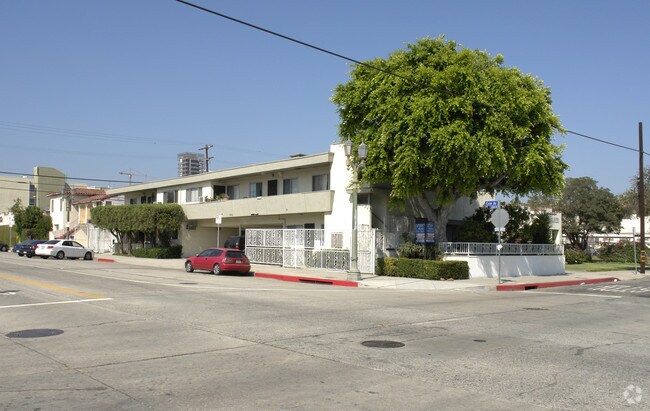 Building Photo - Colex Apartments