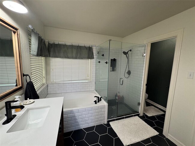 Building Photo - 109 Brentwood Dr