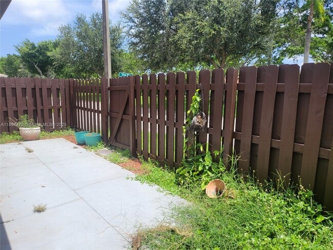 Building Photo - 5318 Tennis Ln