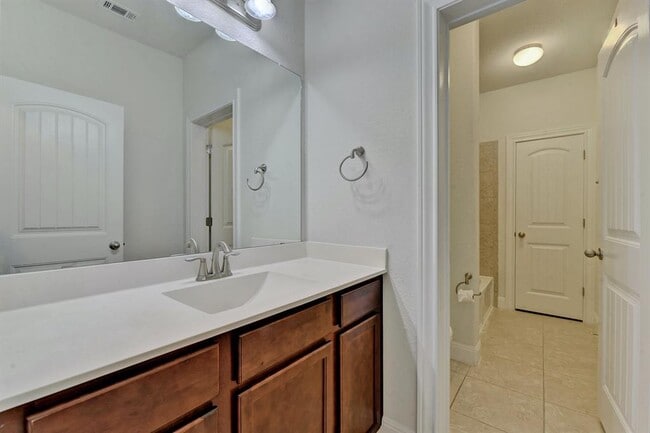 Building Photo - 5725 Viejo Dr