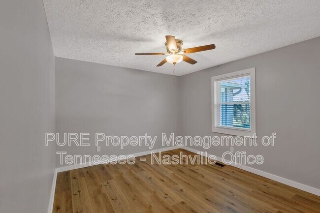 Building Photo - 622 Maplewood Ln