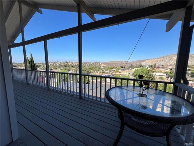 Building Photo - One-of-a-Kind Home with Stunning Views and...