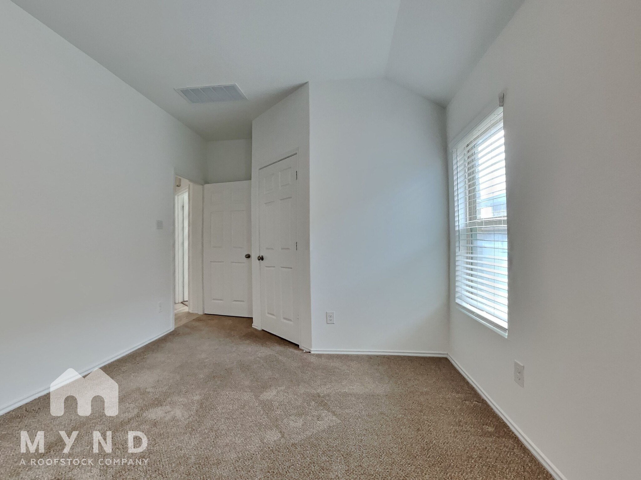 Building Photo - 4230 Magnolia Bay Dr