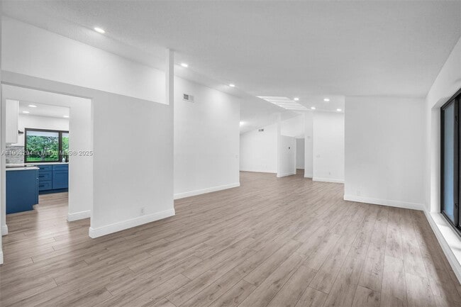 Building Photo - 11476 Sundance Ln