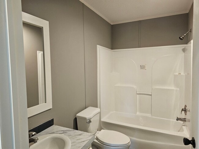 Building Photo - Brand New Home!