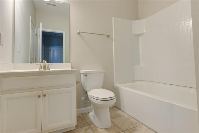 Building Photo - 496 Sunset Park Dr