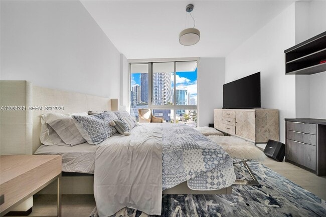 Building Photo - 92 SW 3rd St