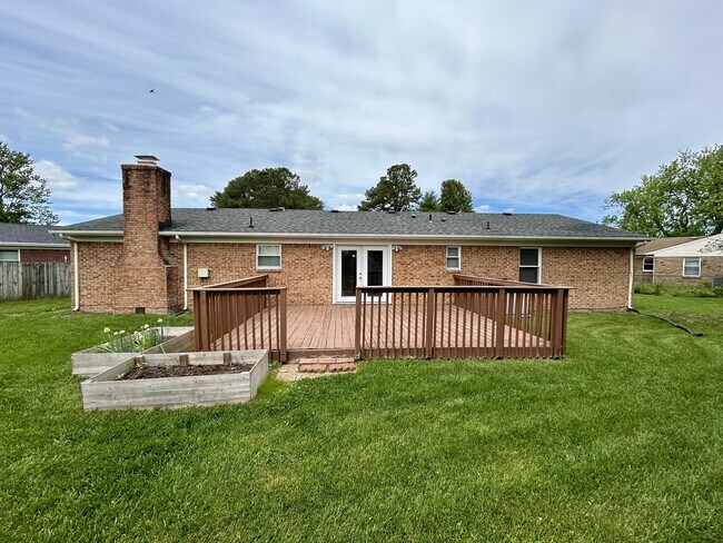 Building Photo - 1004 Hearth Ct