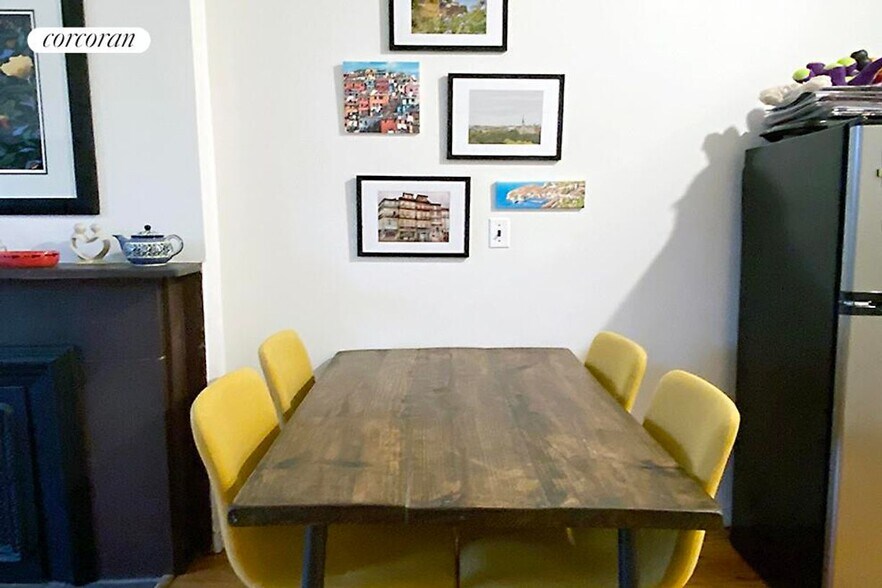 Building Photo - 401 Douglass St