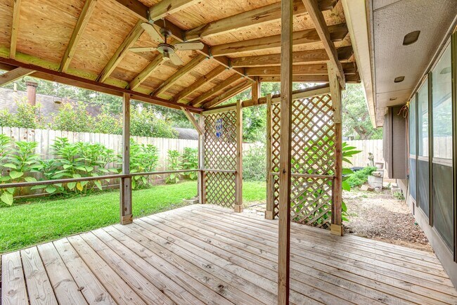 Building Photo - 6818 Brockington Dr