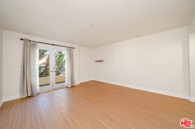 Building Photo - 2311 Schader Dr