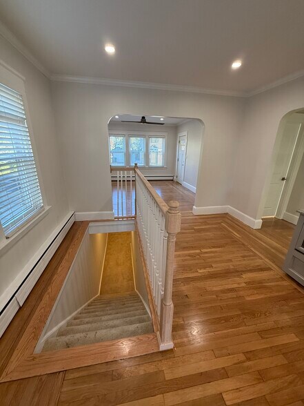 Building Photo - 34 Zella St