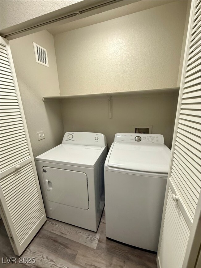 Building Photo - 10245 S Maryland Pkwy