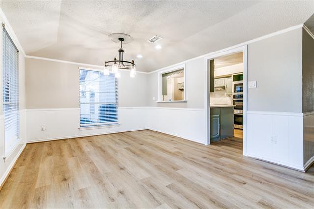 Building Photo - 2 Linderhof Cir