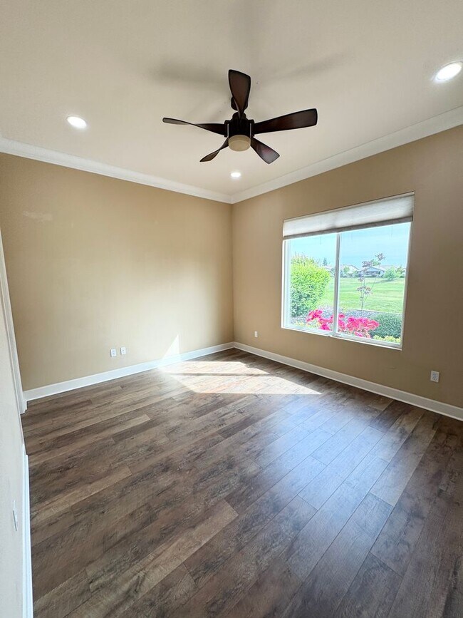 Building Photo - Sun City Lincoln Hills Active Adult Community Three Bedroom Three Car Garage SEE VIDEO