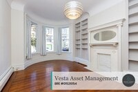 Building Photo - A Jaw-Dropping Light-Filled Three-Bedroom Home in the Heart of the City