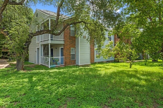 Primary Photo - 4208 Duval Rd