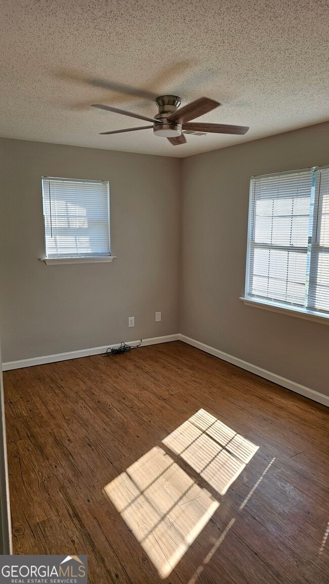 Building Photo - 403 Vienna Cir