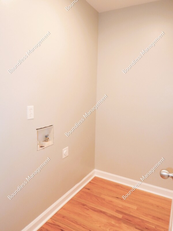 Building Photo - 1457 St Francis Ave