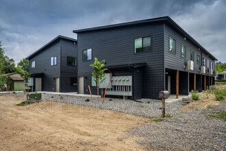 Building Photo - 218 Reda Ln