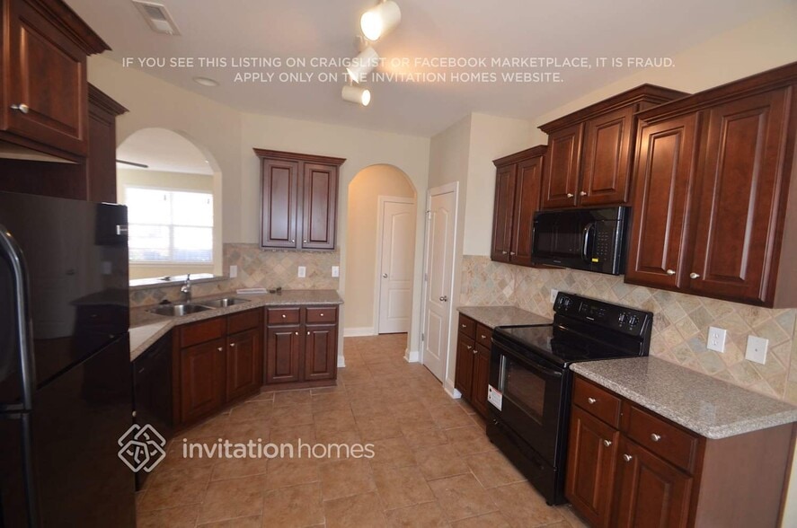 Building Photo - 13100 Windy Lea Ln
