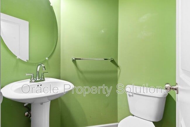 Building Photo - 1201 Falcon Point Dr