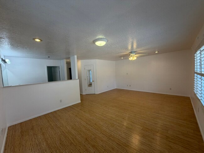 Building Photo - 8125 Eddy Ave NE