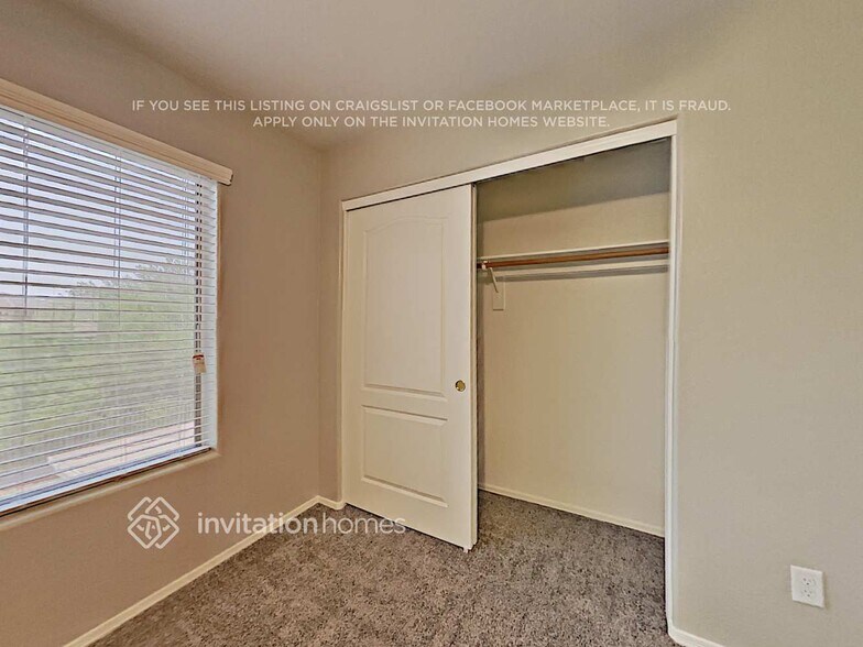 Building Photo - 27424 N 63rd Dr
