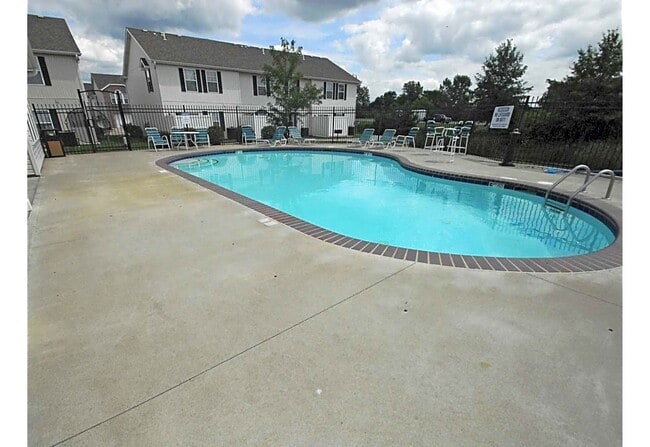 Building Photo - AD-02