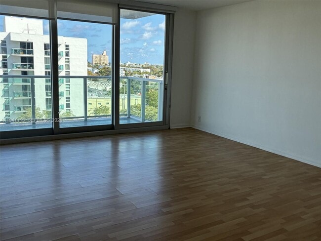 Building Photo - 1000 West Ave