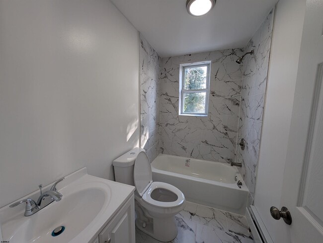 Building Photo - 712 Sewell Ave