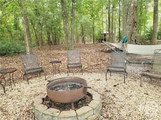 Building Photo - 104 Red Bluff Run