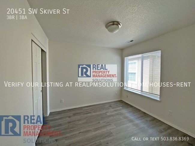 Building Photo - 20451 SW Skiver St