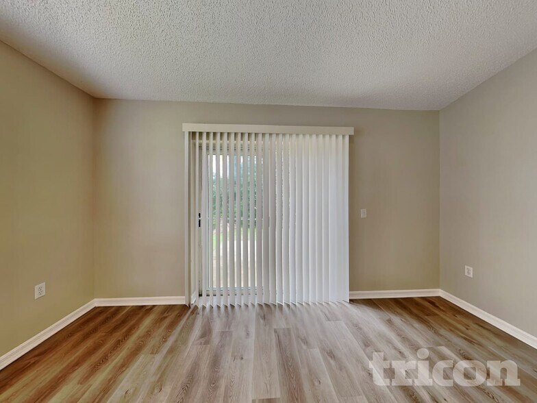 Building Photo - 649 Doe Cove Pl