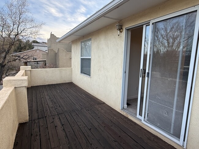 Building Photo - 10538 Olympic St NW