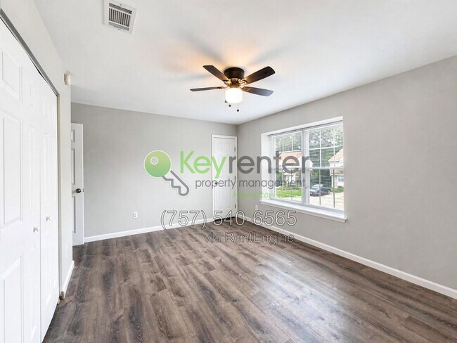 Building Photo - 810 Huntly Dr