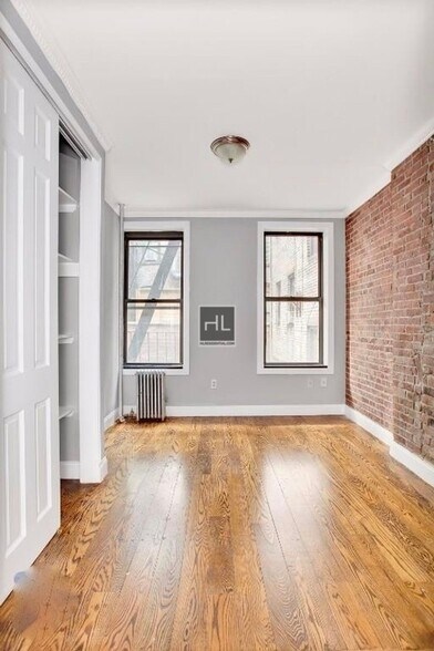 Primary Photo - Second Avenue